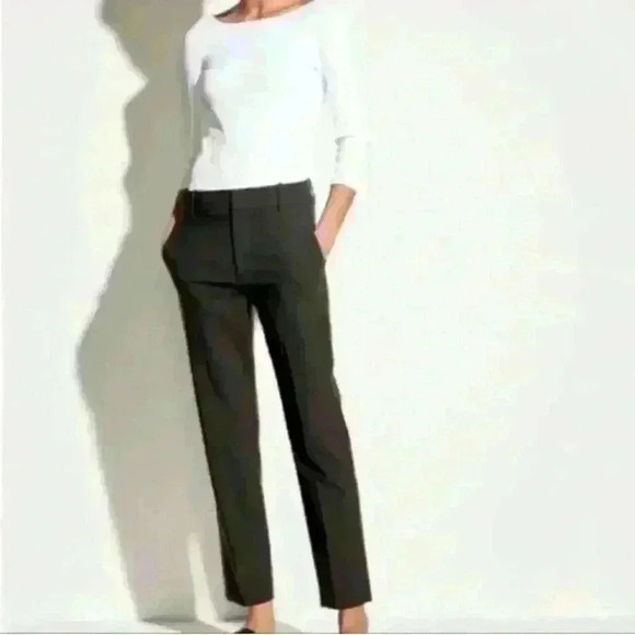 Vince- Wool Blend Slightly Cropped “Tapered Leg Trouser”  Dark Navy Size 6 EUC! - Picture 1 of 7